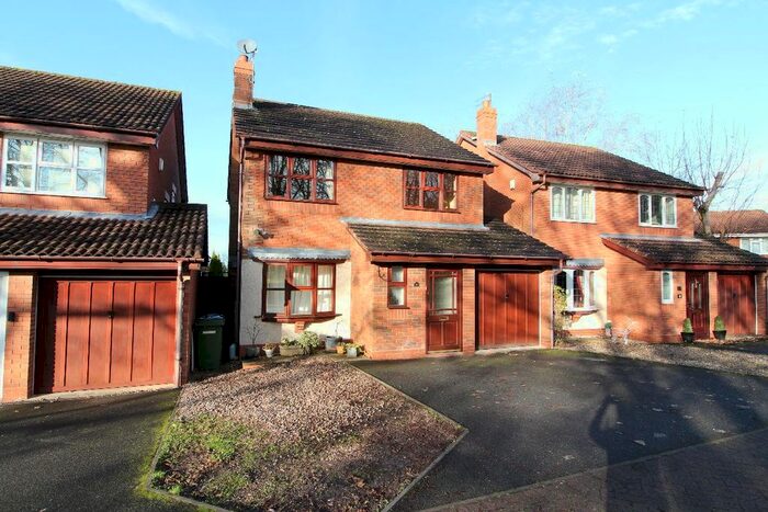 4 Bedroom Detached House To Rent In Wakeley Hill, Penn, Wolverhampton WV4