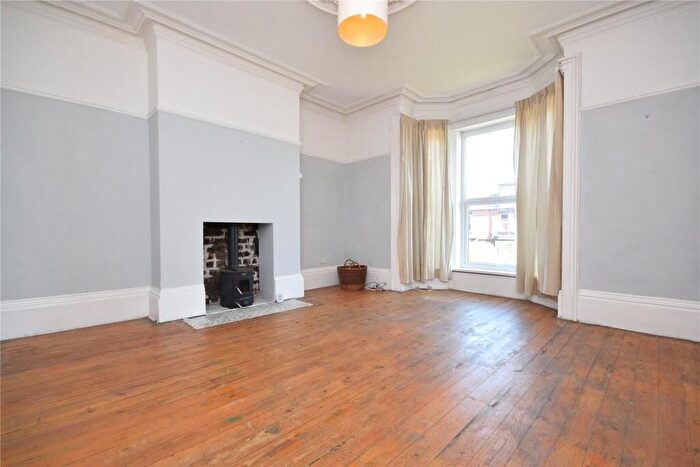 4 Bedroom Maisonette To Rent In London, Se, SE5
