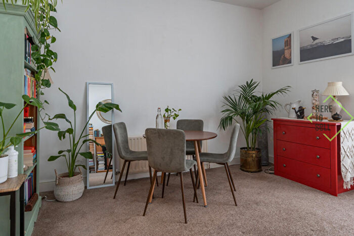 1 Bedroom Flat To Rent In Beaconsfield Road, New Southgate, London, N11