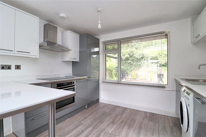 1 Bedroom Ground Maisonette To Rent In Woking, GU22