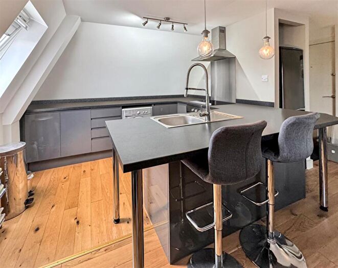 1 Bedroom Apartment For Sale In Cirencester, GL7