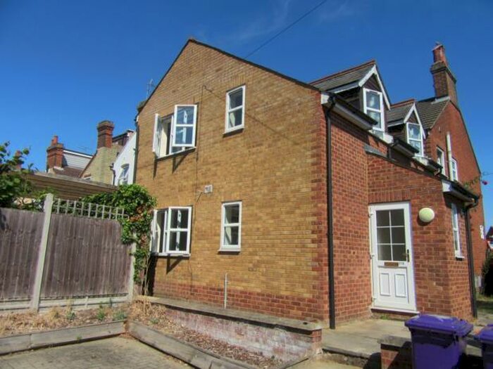 1 Bedroom Flat To Rent In Periwinkle Lane, Hitchin, SG5