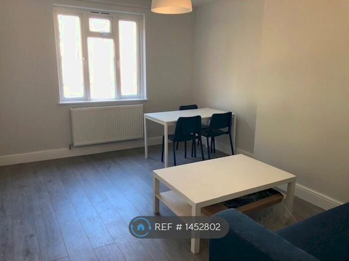 2 Bedroom Flat To Rent In Old Bethnal Green Road, London, E2