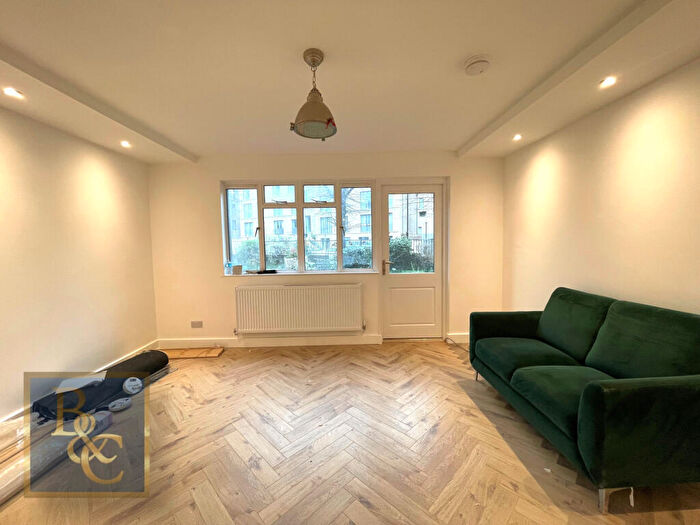 Studio To Rent In Stratford Villas, Camden, NW1