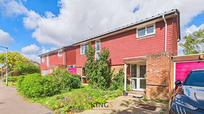 4 Bedroom Detached House For Sale In The Paddock, Hatfield, AL10