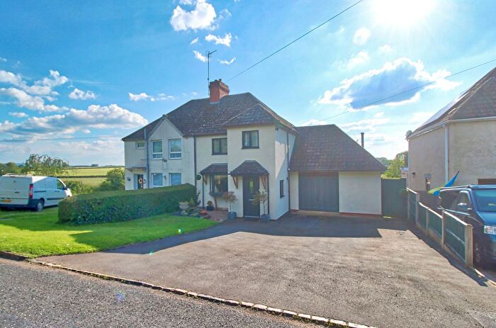 3 Bedroom Semi-Detached House For Sale In Radford Road, Rous Lench, Evesham, WR11