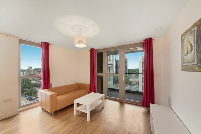 2 Bedroom Apartment To Rent In Roma Corte, Lewisham, SE13