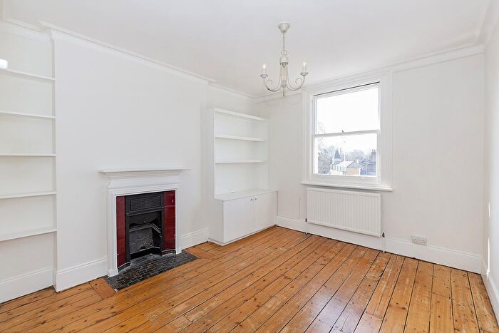 3 Bedroom Flat To Rent In Fulham High Street, Fulham, London, SW6