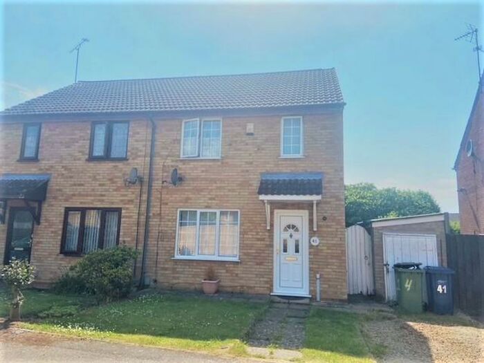 3 Bedroom Semi-Detached House To Rent In Payne Avenue, Cambs, Wisbech, PE13
