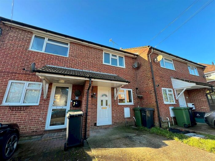 2 Bedroom Terraced House To Rent In Stevens Close, Bexhill-On-Sea, TN39