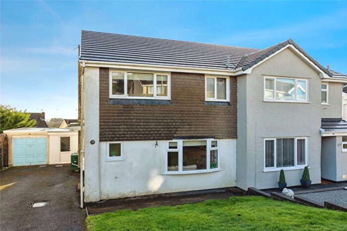 3 Bedroom Semi-Detached House For Sale In Erw Non, Llannon, Llanelli, Carmarthenshire, SA14