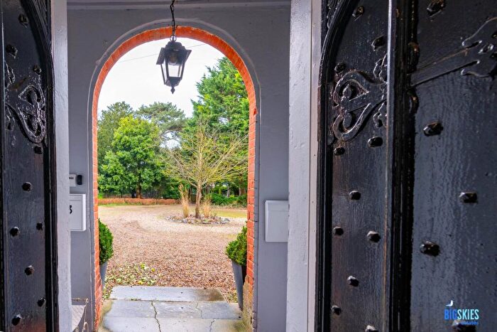 2 Bedroom Apartment For Sale In Weybourne, Holt, NR25