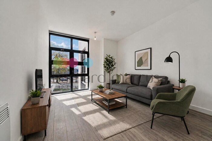 Apartment To Rent In Purley Way, Croydon, CR0
