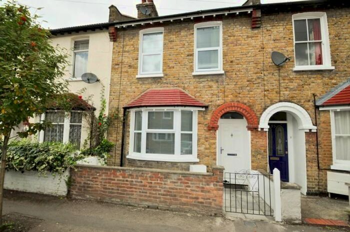 3 Bedroom Property To Rent In Meadow Road, Wimbledon, London, SW19