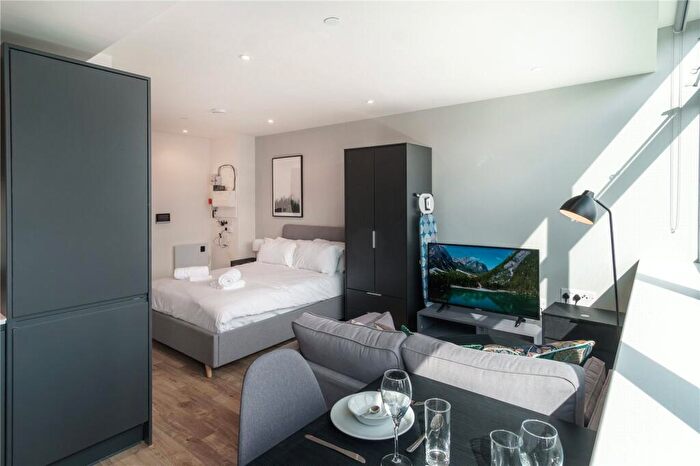 1 Bedroom Flat To Rent In Paragon House, Seymour Grove, Old Trafford, M16