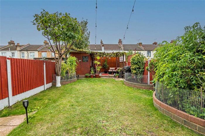 3 Bedroom Terraced House For Sale In Richmond Street, Southend-on-Sea, Essex, SS2