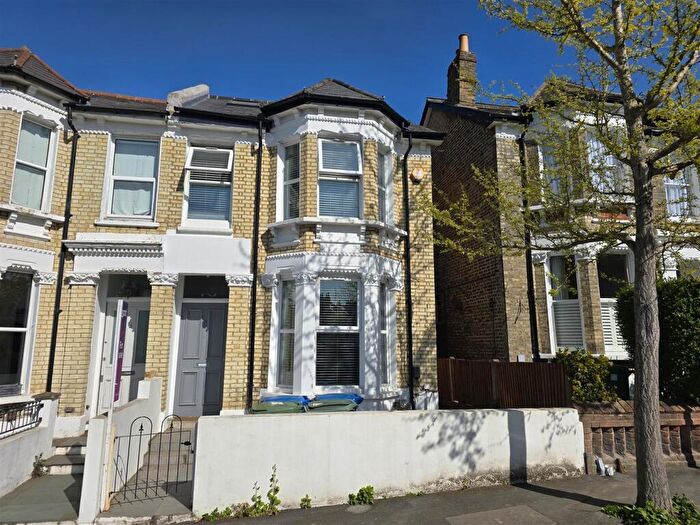 2 Bedroom Flat To Rent In Muschamp Road, Peckham, SE15