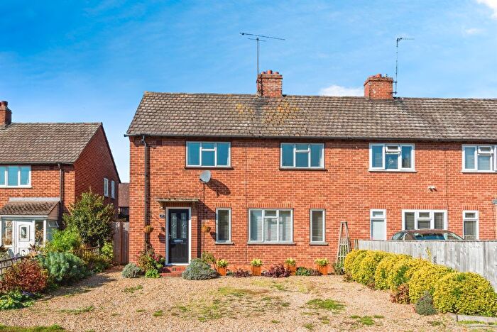 3 Bedroom Semi-Detached House For Sale In St. Nicholas Road, Wallingford, OX10