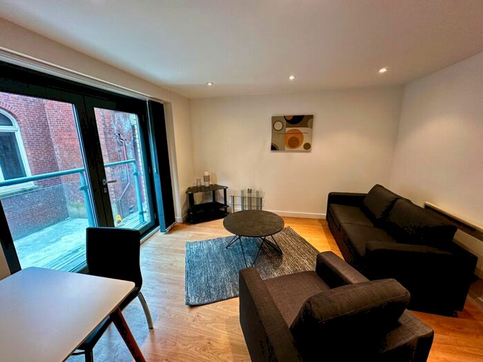 2 Bedroom Flat To Rent In York Place, Leeds, West Yorkshire, LS1