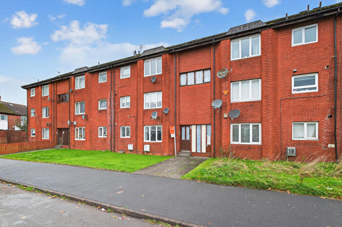 2 Bedroom Flat To Rent In Maukinfauld Road, Tollcross, G32