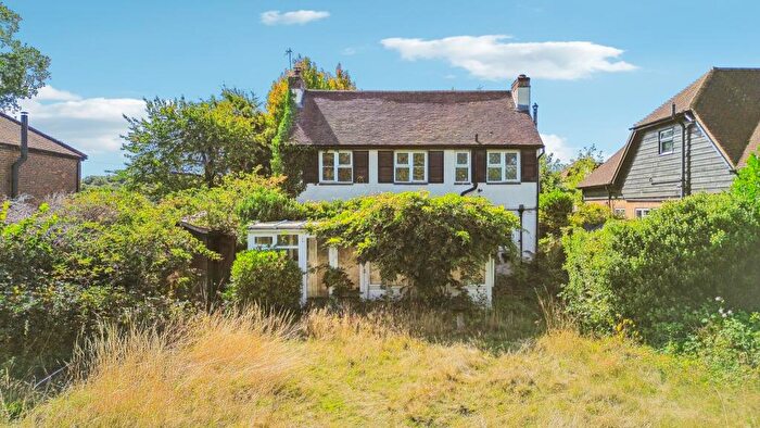 3 Bedroom Detached House For Sale In Church Grove, Little Chalfont, HP6