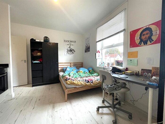 Studio To Rent In Gloucester Road, Bristol, BS7