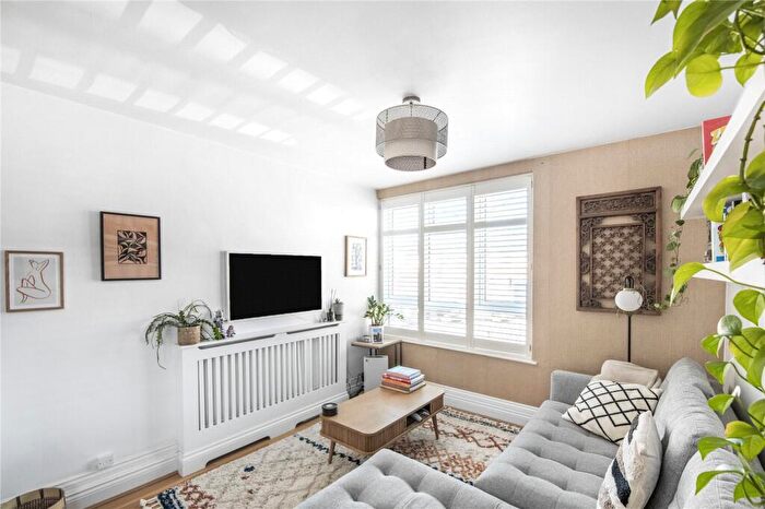 1 Bedroom Flat For Sale In Verran Road, London, SW12