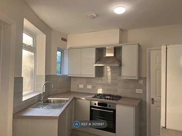 2 Bedroom Flat To Rent In Severus Road, Newcastle Upon Tyne, NE4