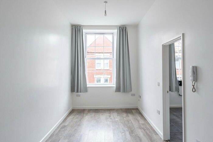 1 Bedroom Flat For Sale In Griffon House, East Street, Bedminster, BS3