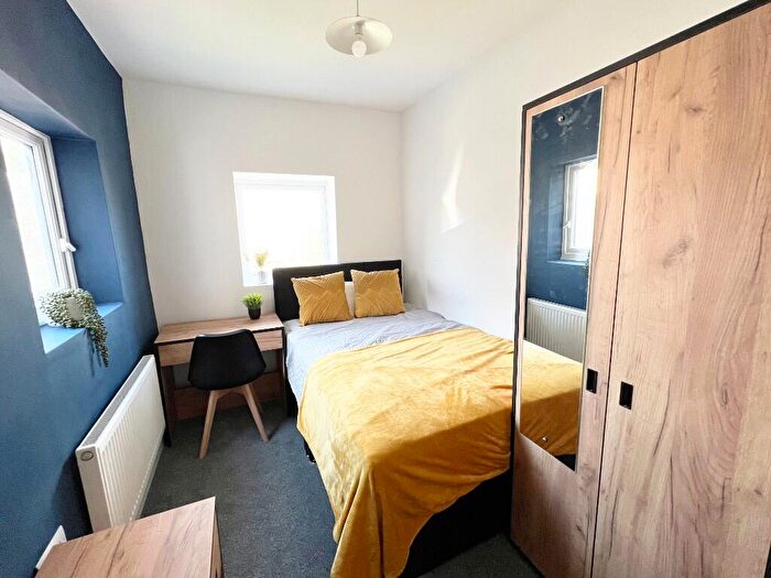 5 Bedroom Terraced House For Sale In Manchester Road East, M38