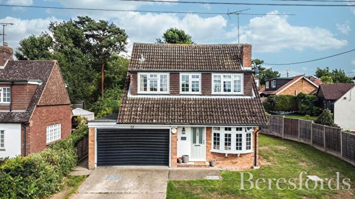 4 Bedroom Detached House For Sale In Butts Way, Chelmsford, CM2