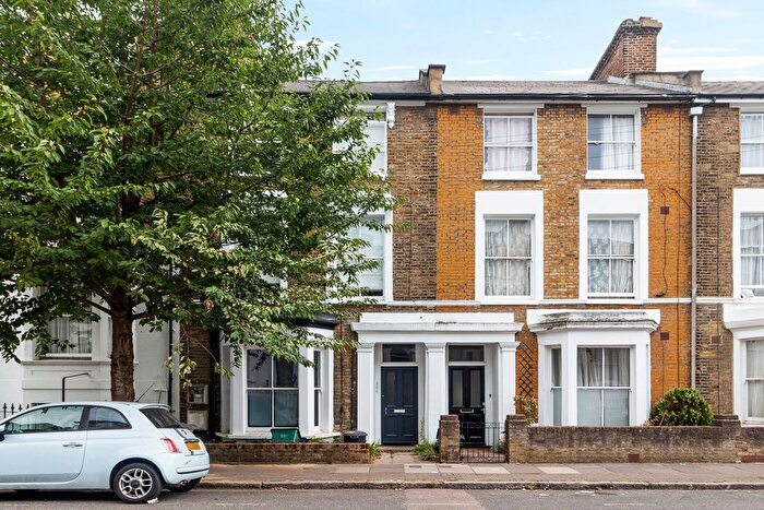 1 Bedroom Flat For Sale In Kingsdown Road, London, N19