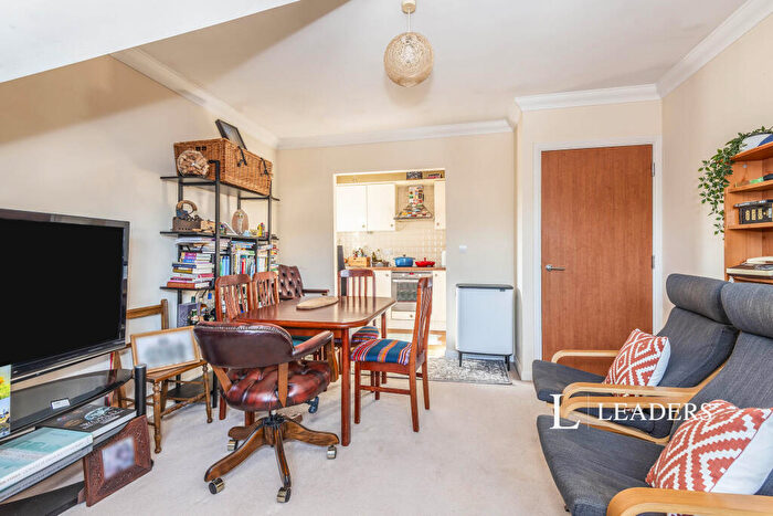 2 Bedroom Apartment To Rent In Holmesdale Road, Reigate, RH2