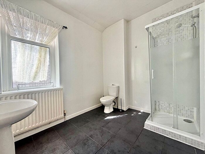 3 Bedroom Flat To Rent In Lynnwood Terrace, Newcastle Upon Tyne, NE4