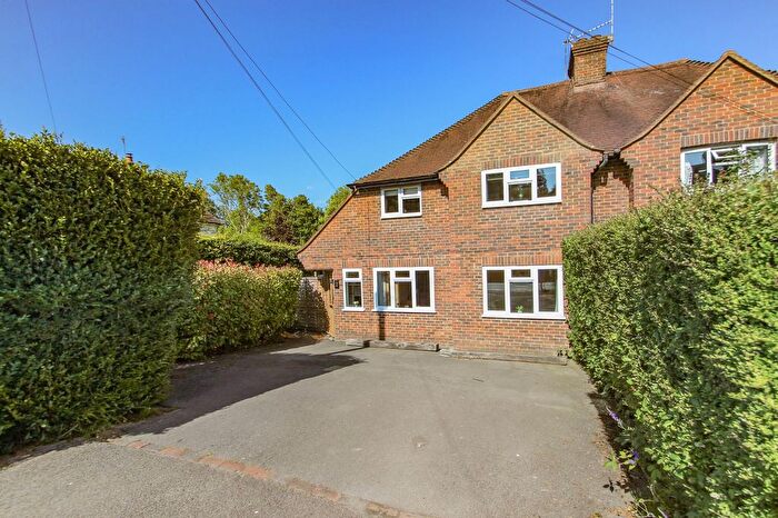3 Bedroom Semi-Detached House For Sale In Berkeley Road, Mayfield, TN20