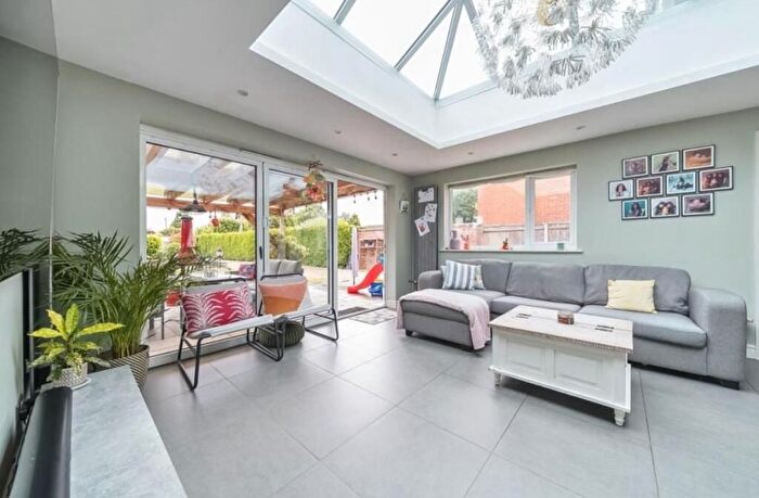4 Bedroom Detached House To Rent In Benham Hill, Thatcham, RG18