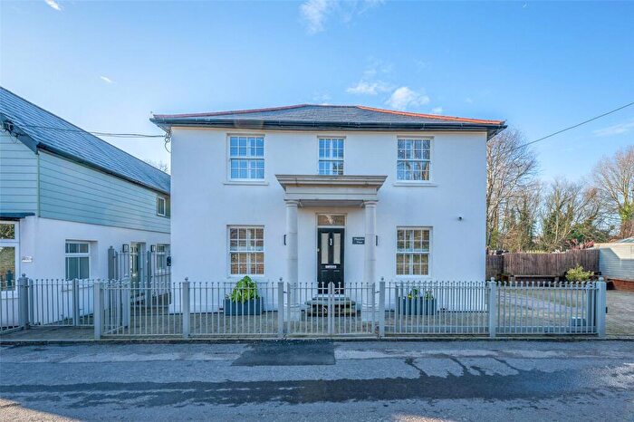 3 Bedroom Detached House For Sale In The Street, Horton Kirby, DA4