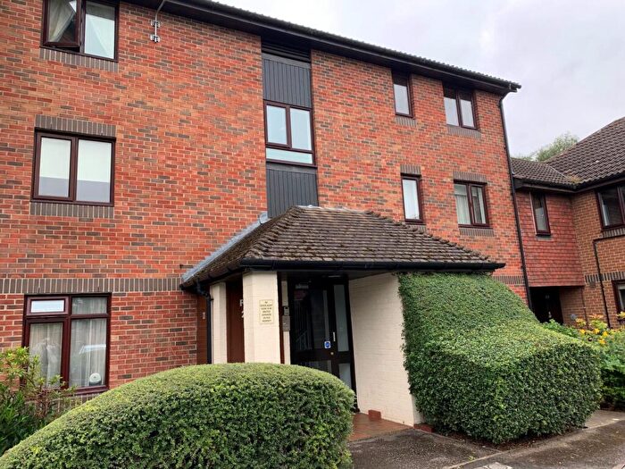 2 Bedroom Apartment To Rent In Allder Close, Abingdon, OX14