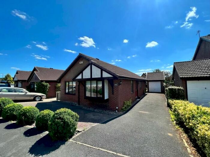 3 Bedroom Bungalow To Rent In Castle Drive, South Cave, HU15