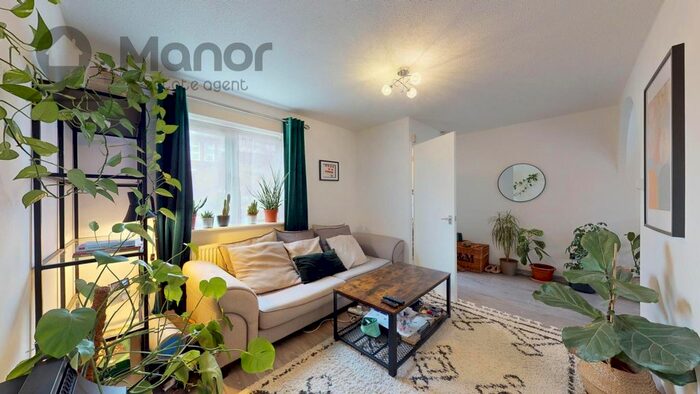 3 Bedroom End Of Terrace House To Rent In Victoria Way, Charlton, SE7