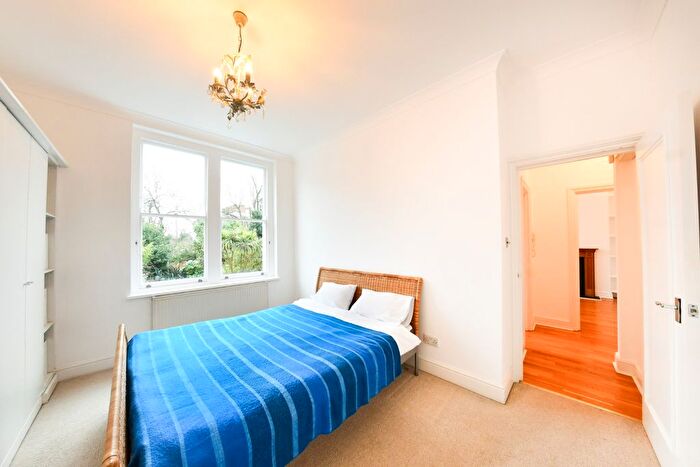 1 Bedroom Flat For Sale In Minster Road, West Hampstead, NW2