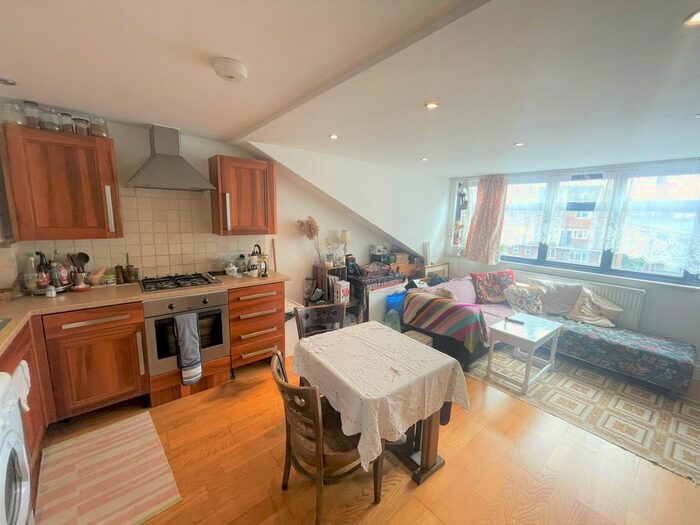 1 Bedroom Flat To Rent In Church Walk, Stoke Newington, N16