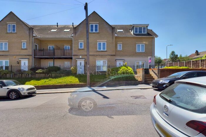 1 Bedroom Apartment To Rent In Cochrane Drive, Dartford, DA1