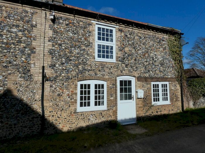 2 Bedroom Cottage To Rent In White Lion Cottages, The Street, Croxton, IP24