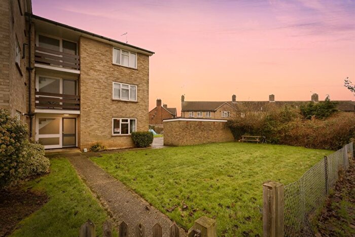 2 Bedroom Flat To Rent In Swann Way, Broadbridge Heath, Horsham, RH12