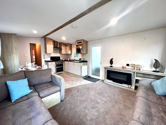 3 Bedroom Park Home For Sale In Ivyhouse Lane, Hastings, TN35