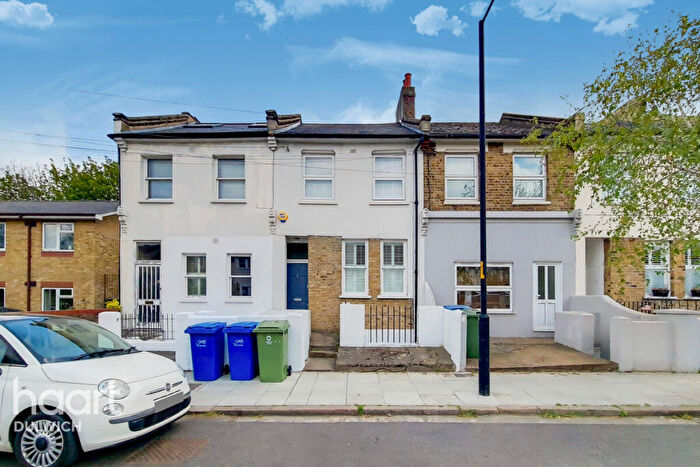 1 Bedroom Maisonette For Sale In Hindmans Road, London, SE22