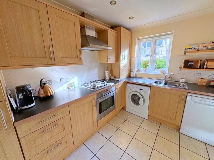 2 Bedroom Semi-Detached Bungalow For Sale In Friday Street, Eastbourne, BN23