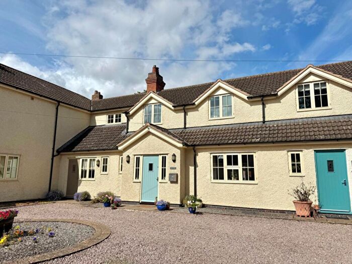 2 Bedroom House For Sale In Bakers Lane, Thorpe Satchville, LE14