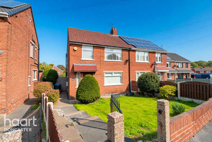 3 Bedroom Semi-Detached House For Sale In Peters Road, Edlington, Doncaster, DN12
